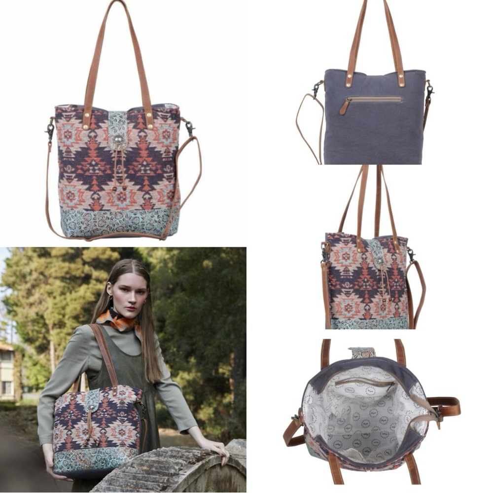 Lazuli Tote Bag